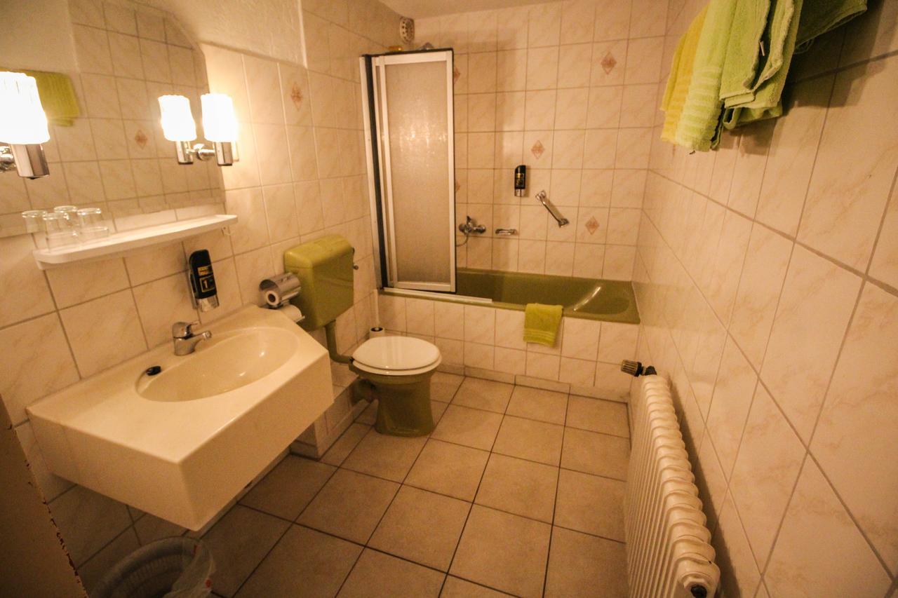 Bogensporthotel "Bad" ไอเซนบาค ภายนอก รูปภาพ