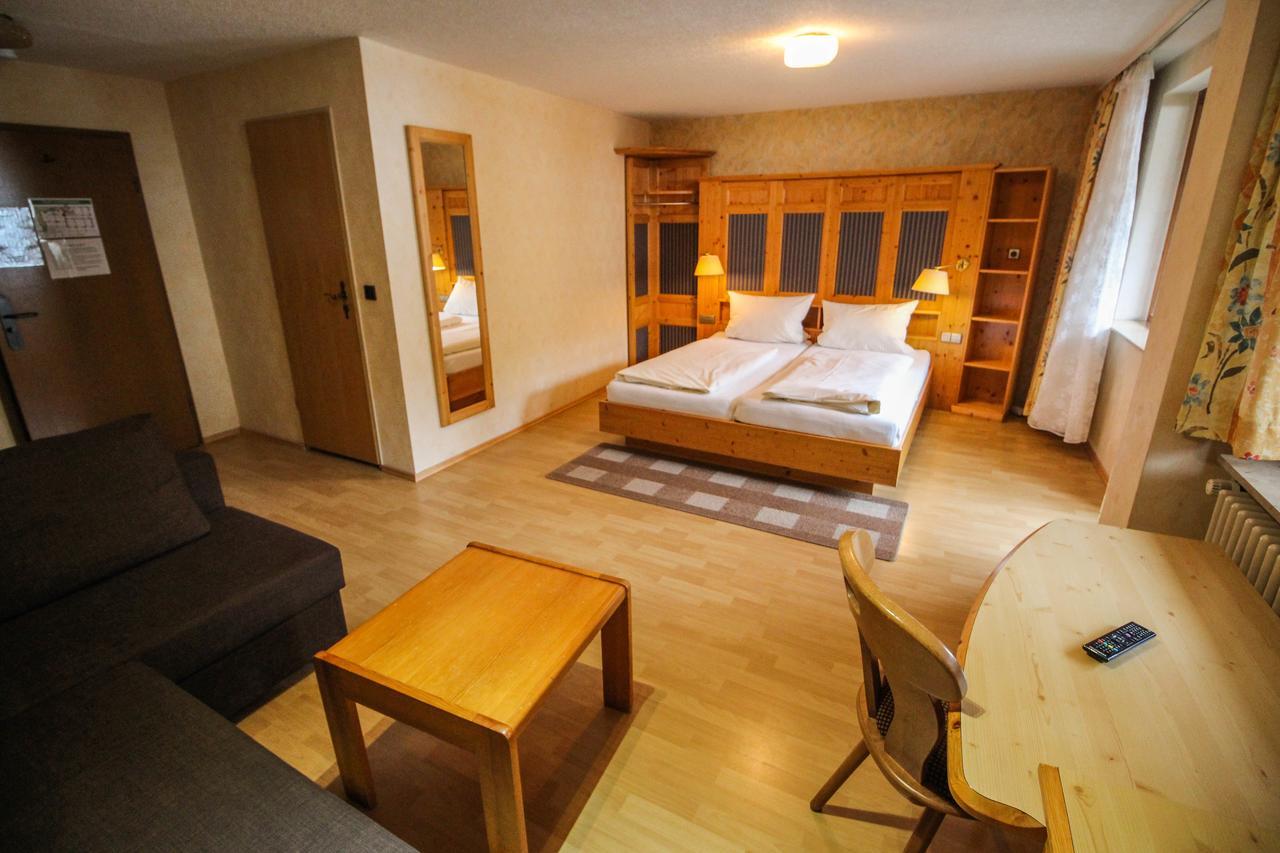 Bogensporthotel "Bad" ไอเซนบาค ภายนอก รูปภาพ