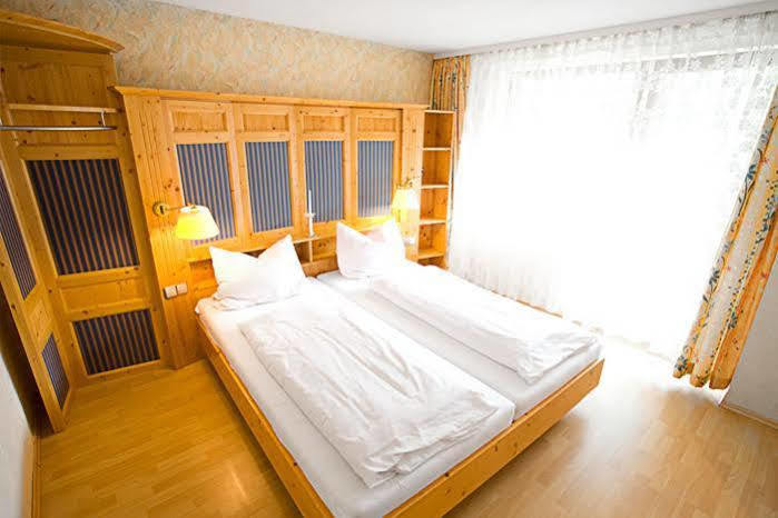 Bogensporthotel "Bad" ไอเซนบาค ภายนอก รูปภาพ